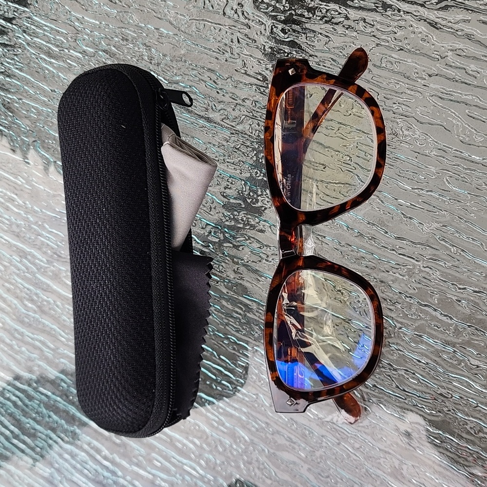 EyeKeeper Fashion Readers Women Tortoise +2.50 NWT X002KZLK3F
